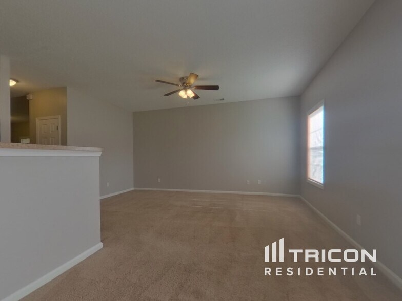 Building Photo - 116 Angel Garden Way