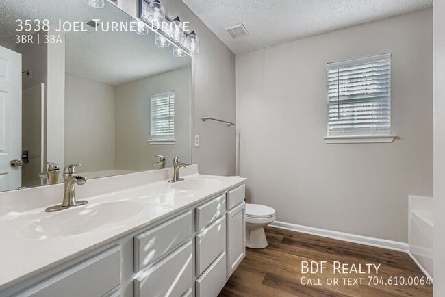 Building Photo - 3538 Joel Turner Dr