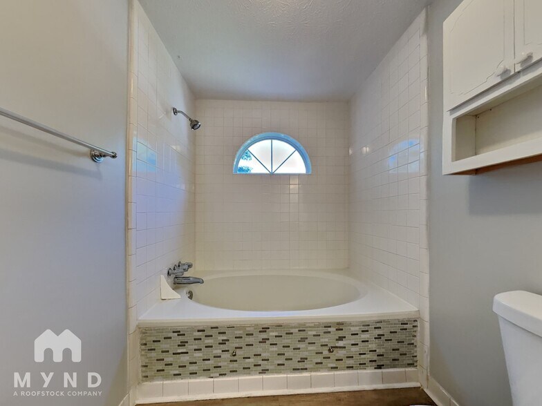 Building Photo - 545 Haymarket Ct