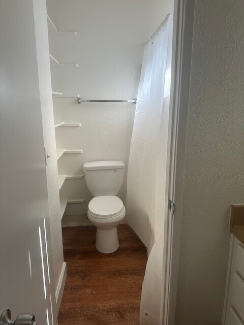 Building Photo - 713 Alturas Ln