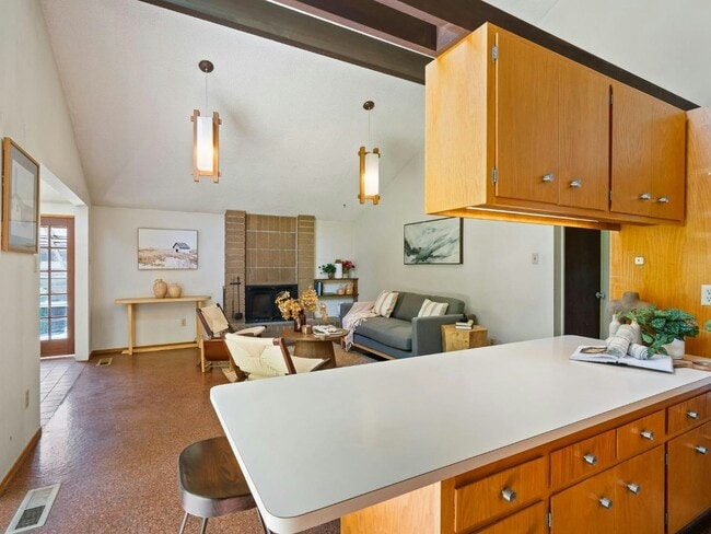 Building Photo - 43236 E Oakside Pl