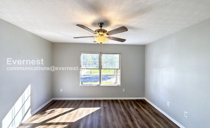 Building Photo - 5321 Miramar Dr