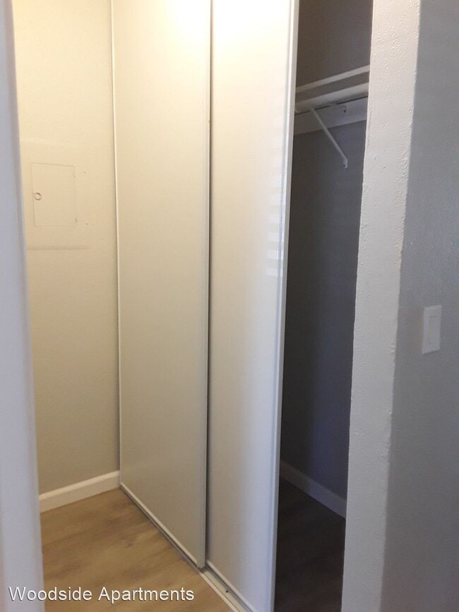 Building Photo - 2557 Alvin Ave