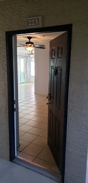 Building Photo - 1701 The Greens Way