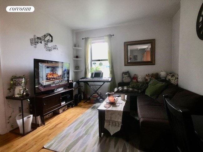 Building Photo - 206 St Nicholas Ave