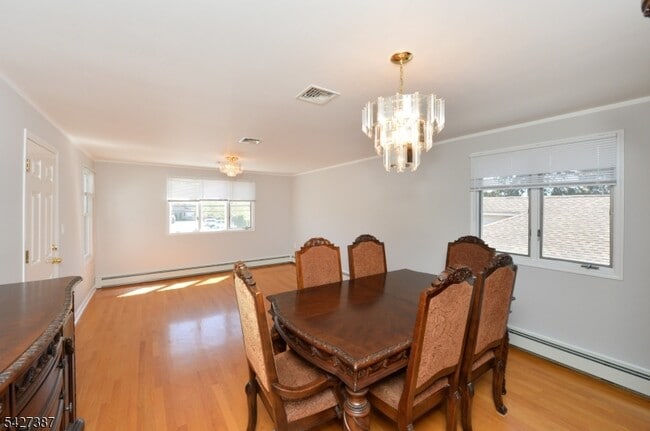 Building Photo - 142 Grand Ave