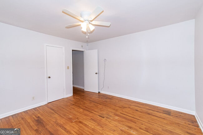 Building Photo - 207 Buchanan Terrace
