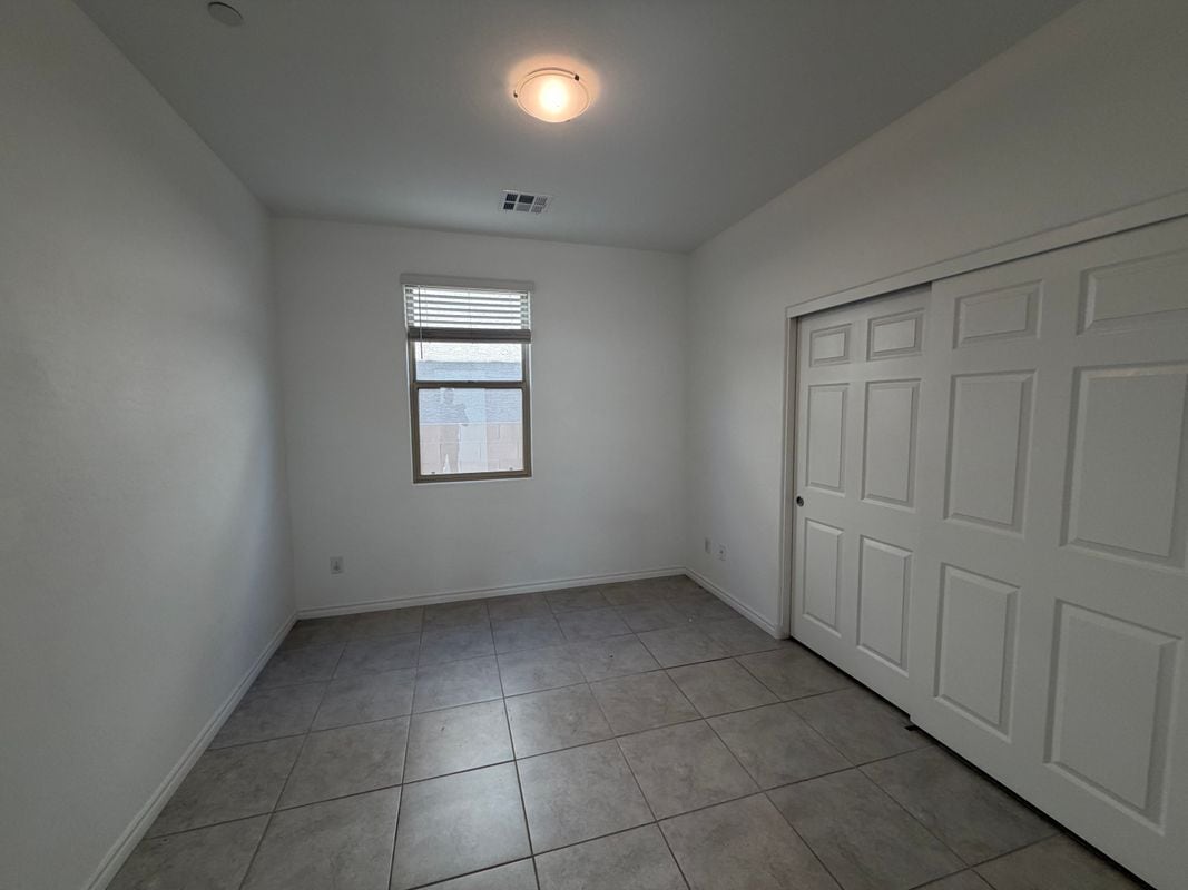 Building Photo - 3228 Azalea Ridge Ct
