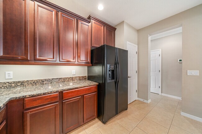 Building Photo - 2911 Upper Park Rd