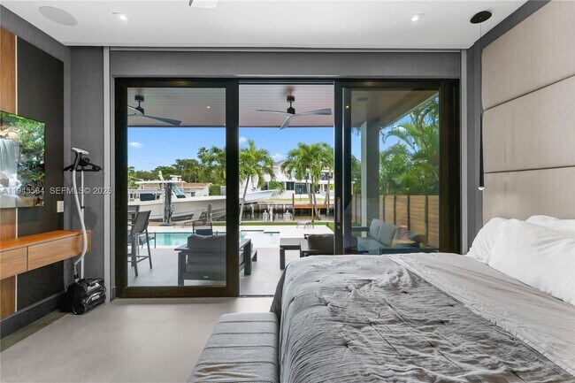 Building Photo - 12911 Oleander Rd