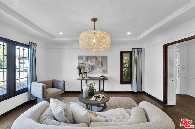 Building Photo - 203 S Detroit St