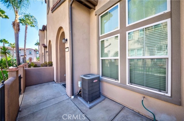 Building Photo - 70 Stockton Dr