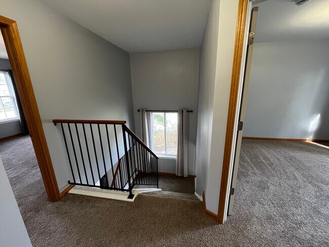 Building Photo - 2828 Alameda Ct