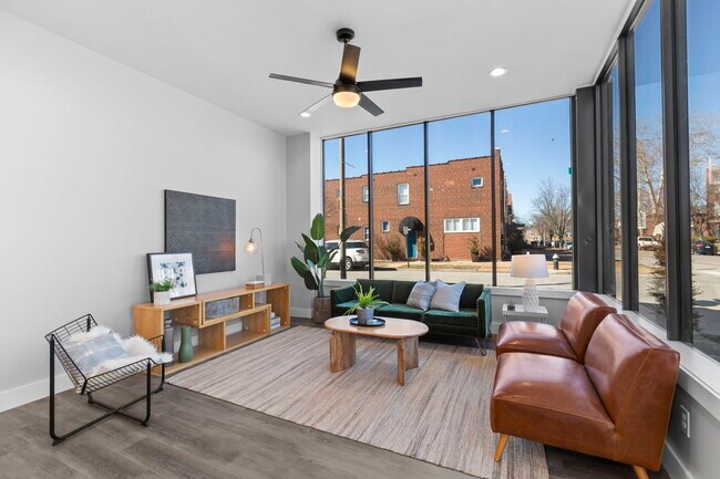 Building Photo - 6012 Southwest Ave