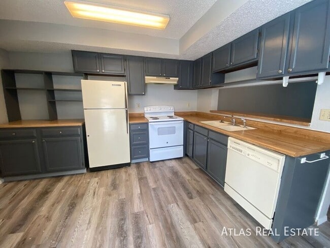 Building Photo - 7529 Banner Ct