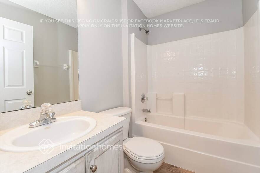 Building Photo - 1872 Pineta Cove Drive