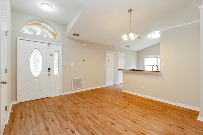 Building Photo - 2135 Remington Pointe Blvd