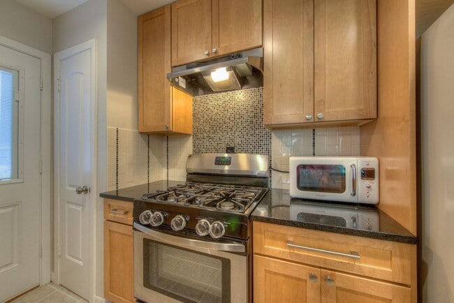 Building Photo - 7608 Delafield Ln