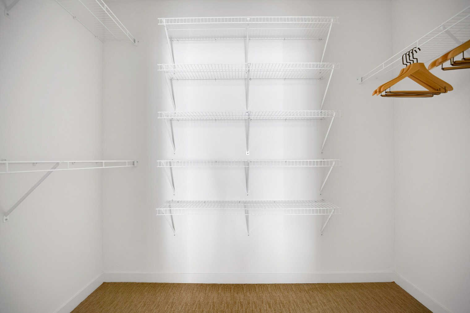 Building Photo - 330 3rd Ave W