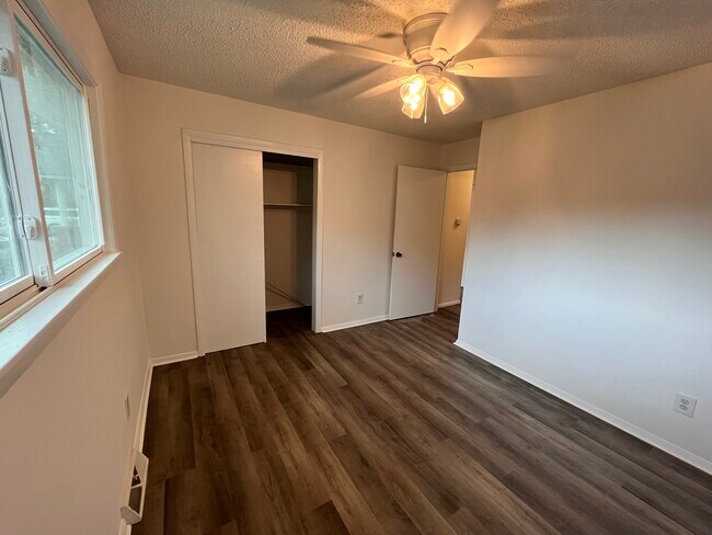 Building Photo - 1309 W Thoman St