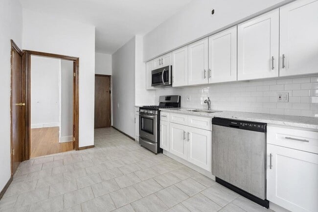 Building Photo - 49-51 Wallis Ave