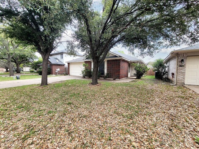 Building Photo - 1707 Zydeco Dr