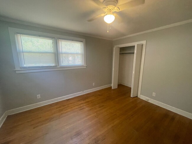 Building Photo - 3 Bedroom 2 Bathroom House with Bonus  Room