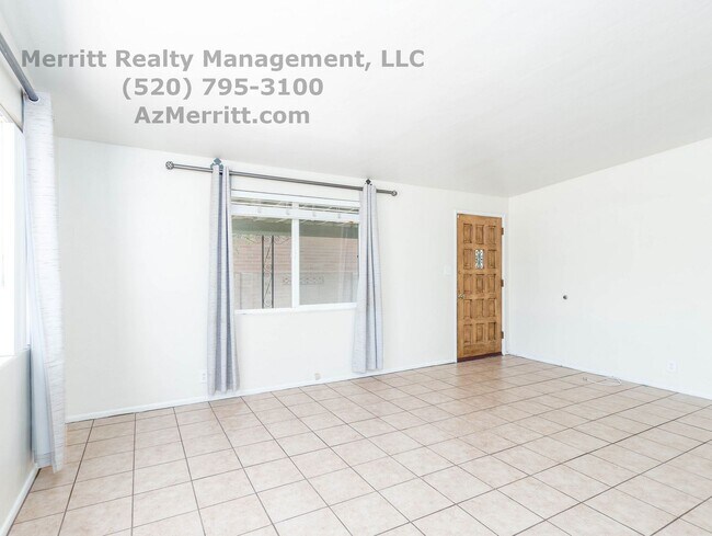 Building Photo - Spacious 3-Bedroom, 2-Bathroom Home Near U of A and Banner Health