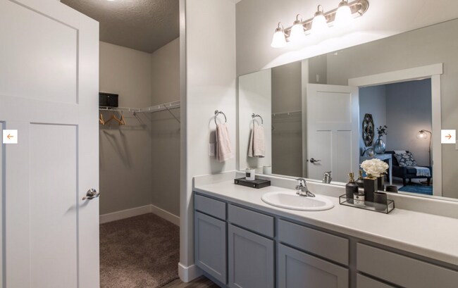 Building Photo - Beautiful 3-Bedroom, 2-Bathroom Condo in Lehi Exchange Community
