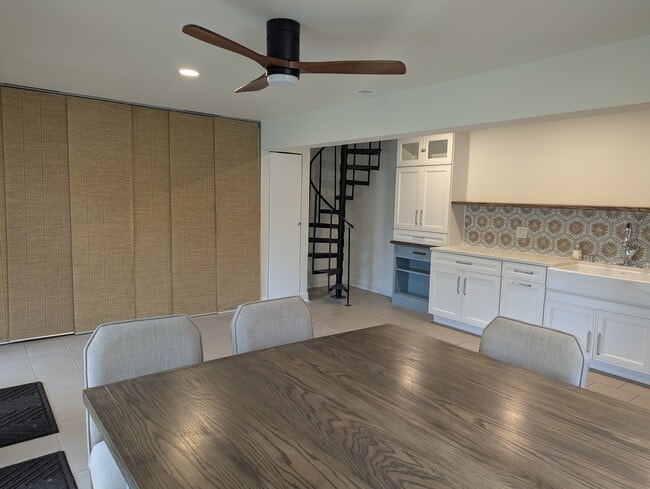 Building Photo - 32 Montego Colony