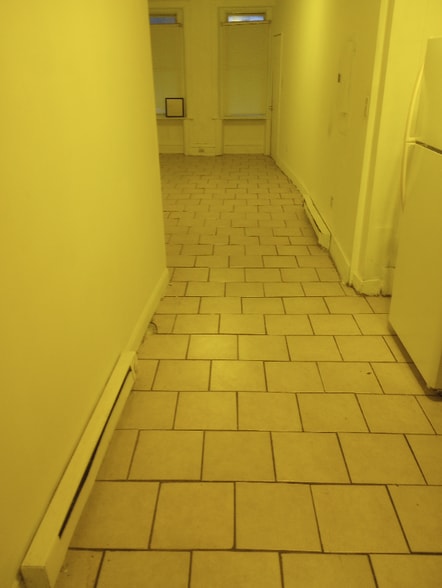 Building Photo - 31xx W Euclid Ave