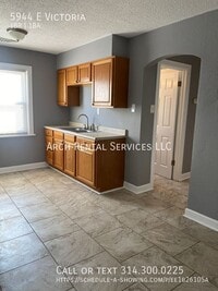 Building Photo - 5944 E Victoria-