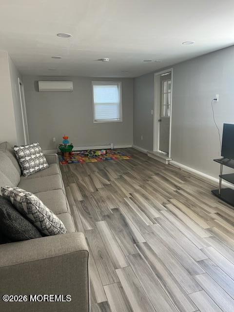 Building Photo - 176 Whale Pond Rd