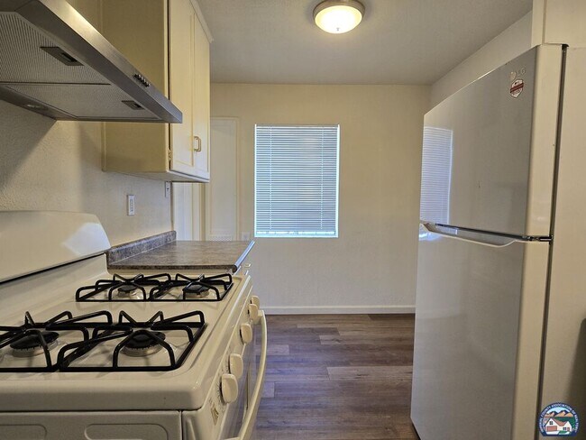 Building Photo - 1465 Hamilton Ave