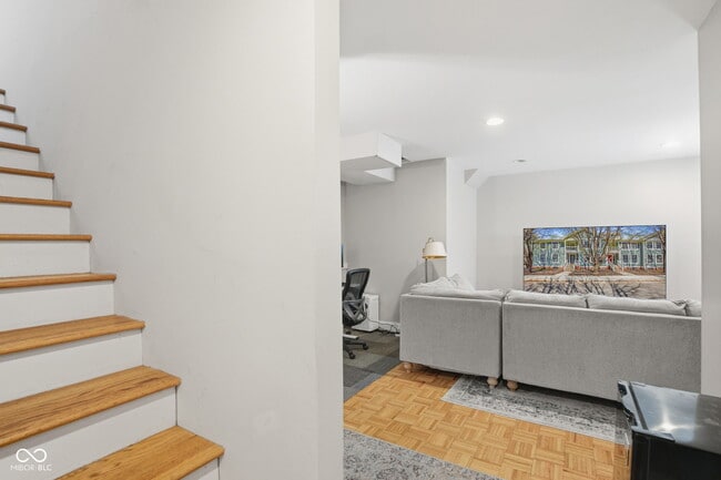 Building Photo - 228 E St Joseph St