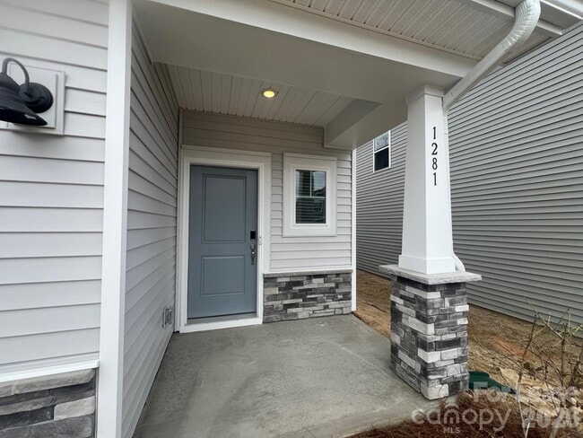 Building Photo - 1281 30th St Ln NE