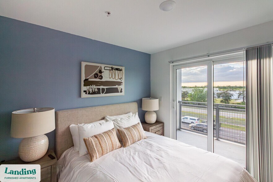 Building Photo - 25850 SW 140th Ct