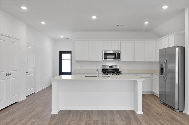 Building Photo - 3609 Oakvale Dr
