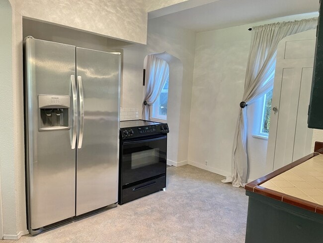 Building Photo - 7223 61st Ave SE