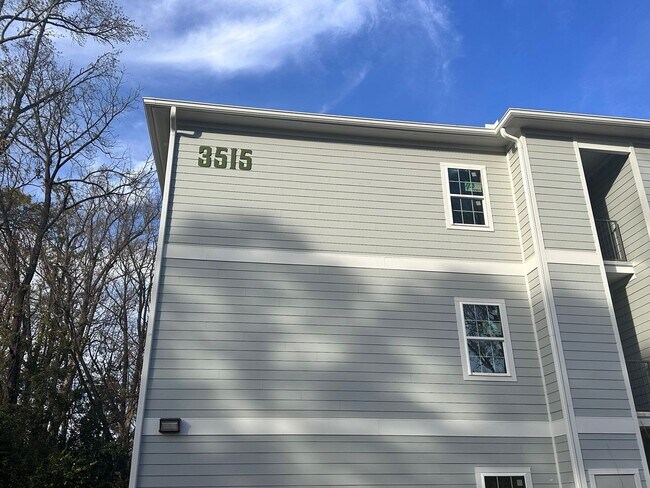 Building Photo - Beautiful Brand New Three Bedroom Apartment!