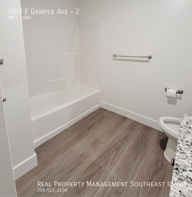 Building Photo - 3609 E Gample Ave