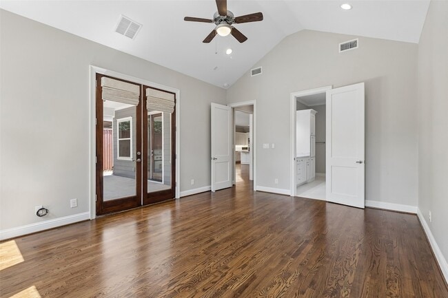 Building Photo - 6030 Vickery Blvd