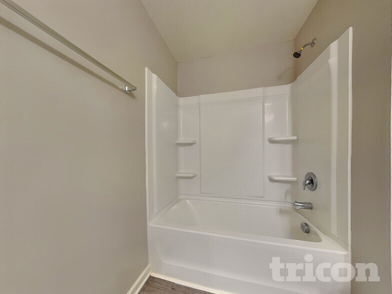 Building Photo - 300 San Vito Wy