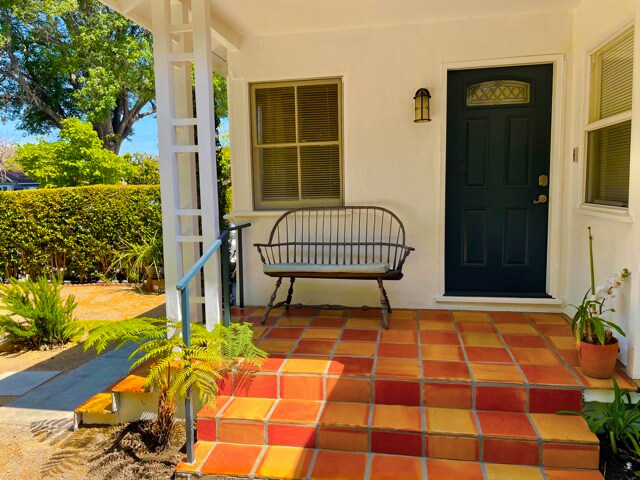 Building Photo - 2821 Greenfield Ave