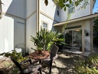 Building Photo - 2 Bed, 2.5 Bath Walnut Creek Home – Peacef...