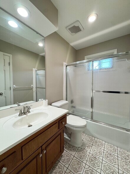 Building Photo - 10300 W 164th St