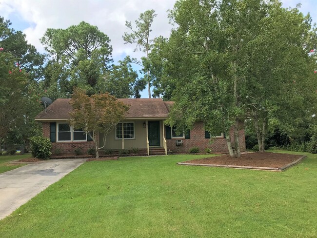 Primary Photo - 3 Bed w/ Bonus Room Off of Piney Green