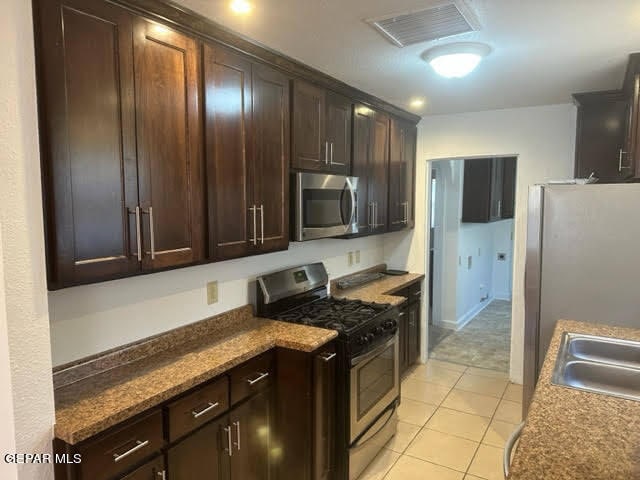 Building Photo - 3025 E Missouri Ave