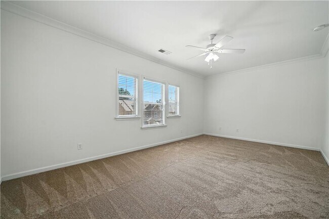 Building Photo - 5260 Breckinridge Ln