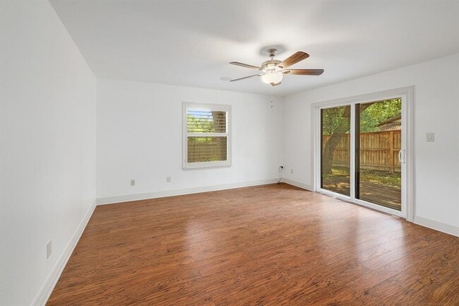 Building Photo - 3601 Peregrine Falcon Dr